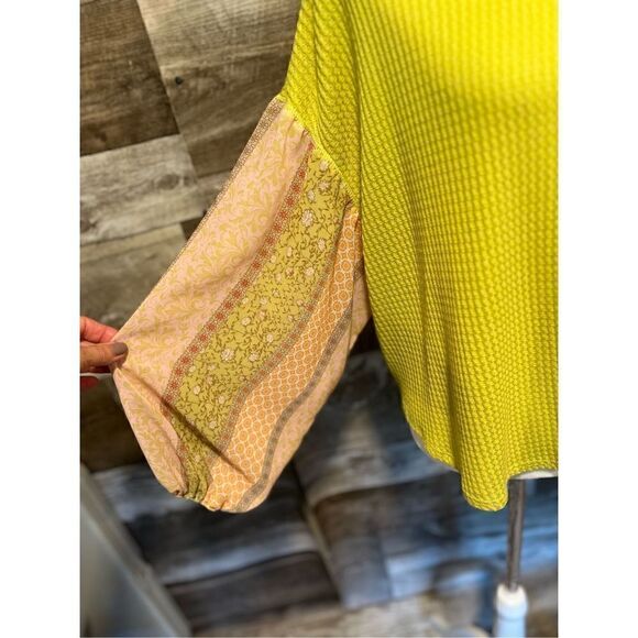 Blu Pepper knit blouse - Picture 2 of 8